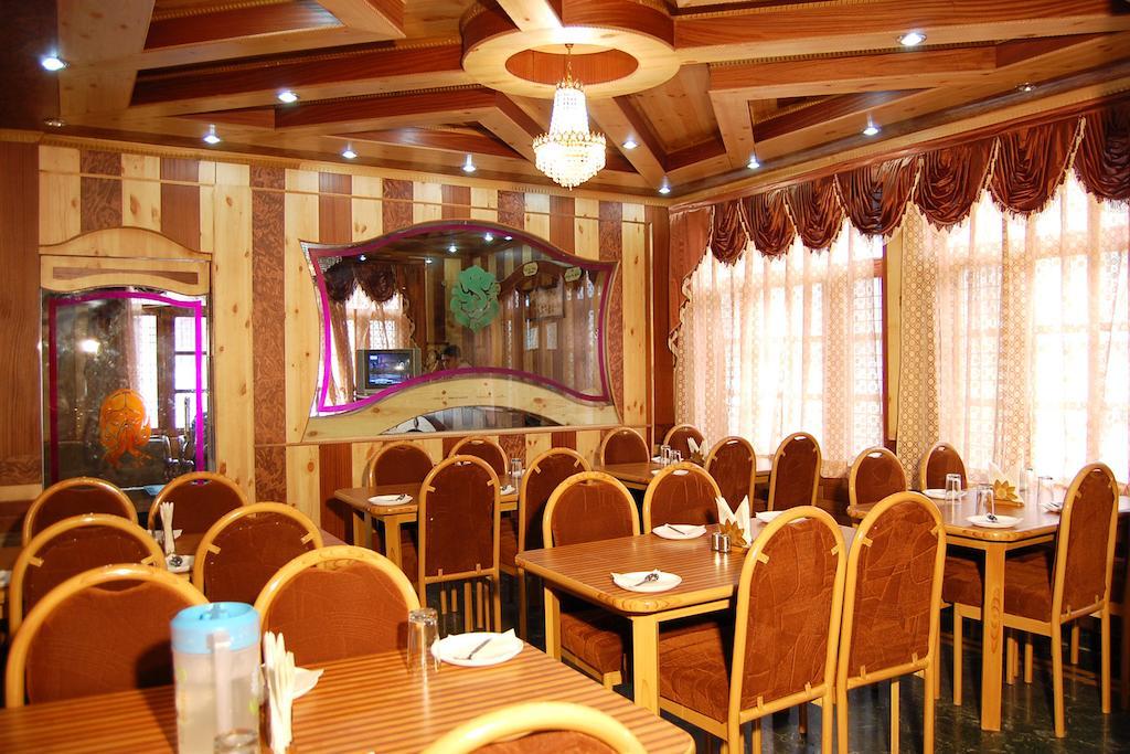 The Himalayan Regency Hotel Manali  Exterior photo